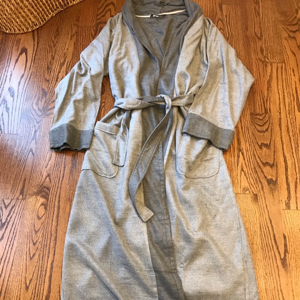 Pottery barn men’s robe - super soft - new WOT
